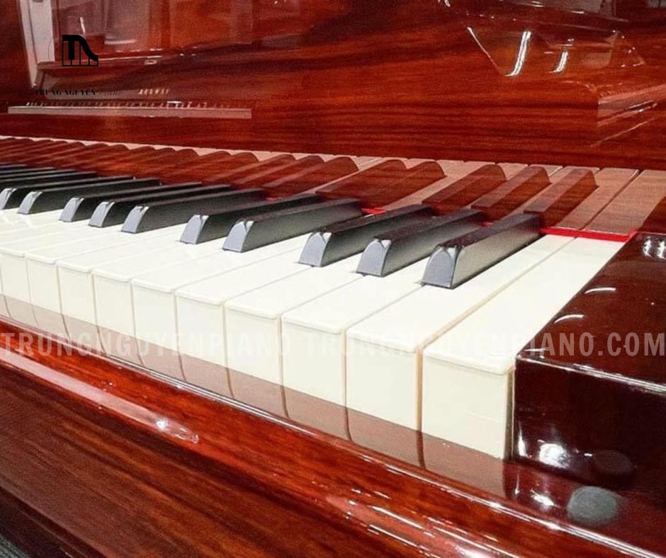 Đàn Piano Kawai KL95R 12 Bàn phím của đàn Piano Kawai KL95R được chế tác từ gỗ vân sam cao cấp