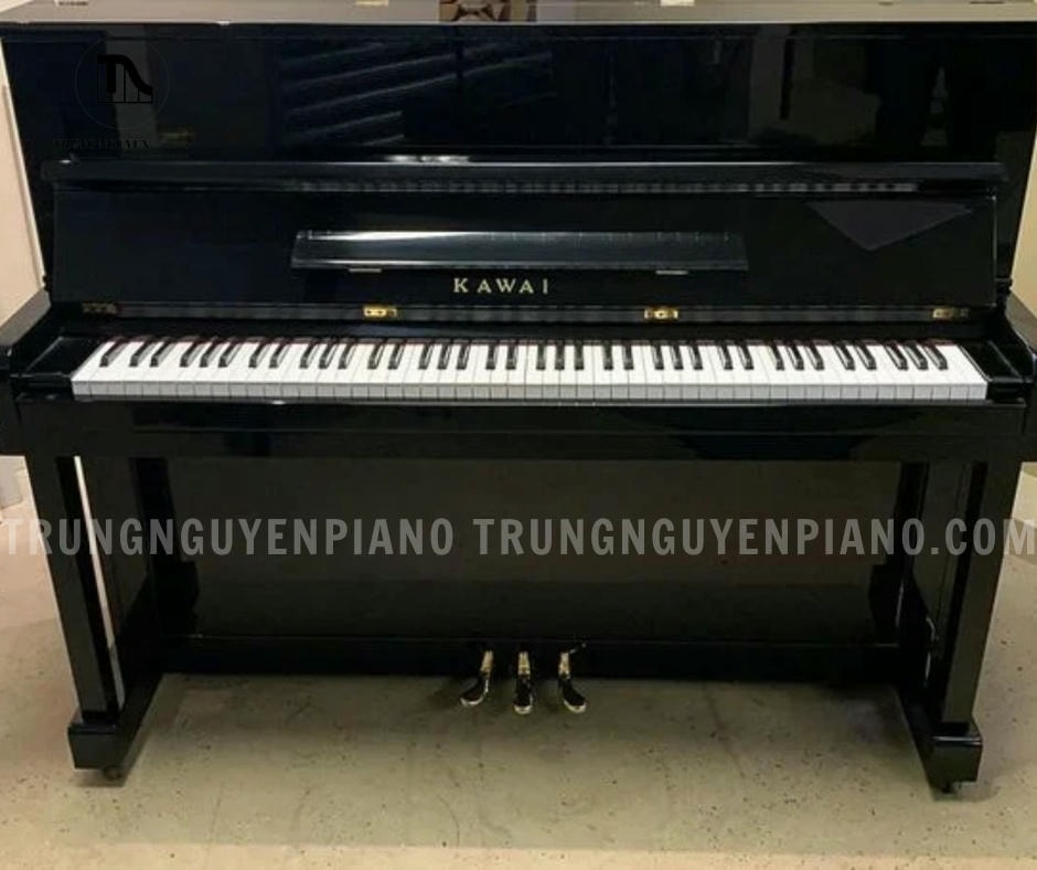 Đàn Piano Kawai KST2 sở hữu thiết kế cổ điển với màu đen bóng sang trọng