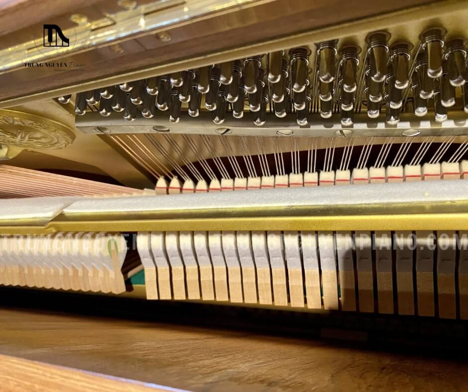 Đàn Piano Yamaha W109B 4 Đàn Piano Yamaha W109B được tối ưu hóa độ cộng hưởng và chất lượng âm thanh