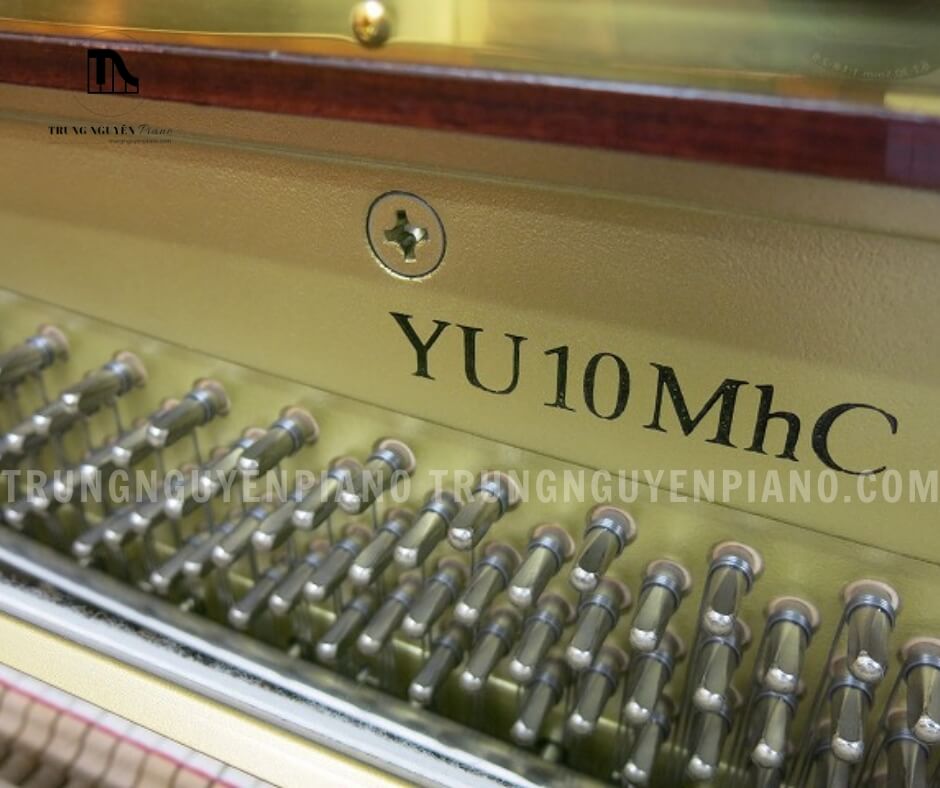 Đàn Piano Yamaha YU10MhC 3 Đàn Piano Yamaha YU10MhC có âm thanh trong trẻo, mượt mà.