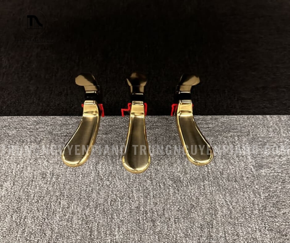 Đàn Piano Yamaha YU3 3 Hệ thống pedal của Đàn Piano Yamaha YU3