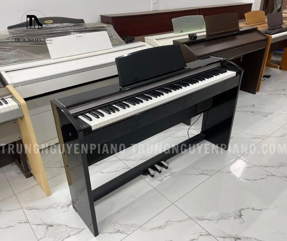 Đàn piano điện Casio PX1000BP là một model đàn piano điện được sản xuất vào khoảng năm 2008
