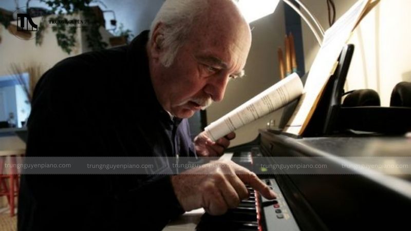 học gia sư tại nhà là kinh nghiệm học đàn piano người lớn thường được khuyên