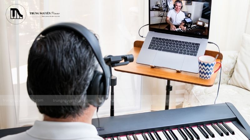 Học piano _siêu tốc_ với ứng dụng thông minh