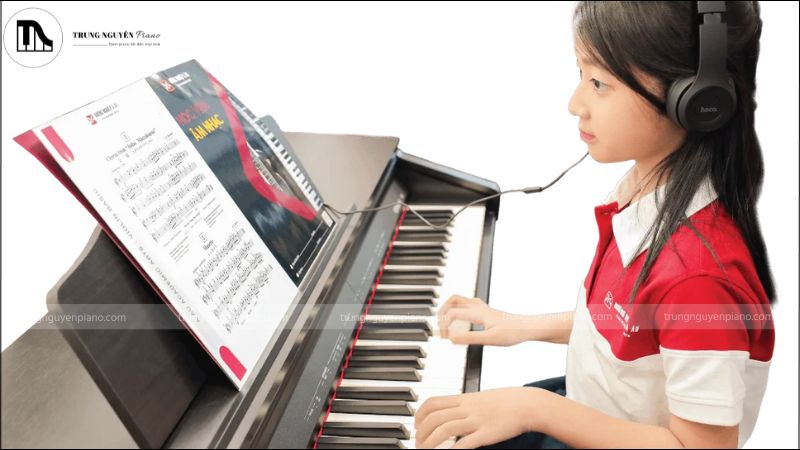 Top 4 sách học nhạc lý piano cơ bản người mới bắt đầu cần biết 1 Học nhạc lý piano giúp bạn hiểu sâu hơn về âm nhạc