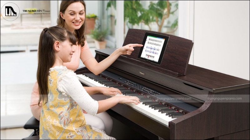 Các cuộc thi piano ở Việt Nam - Hướng dẫn đăng ký toàn diện và chi tiết 8 Học hỏi kinh nghiệm từ giáo viên dạy Piano