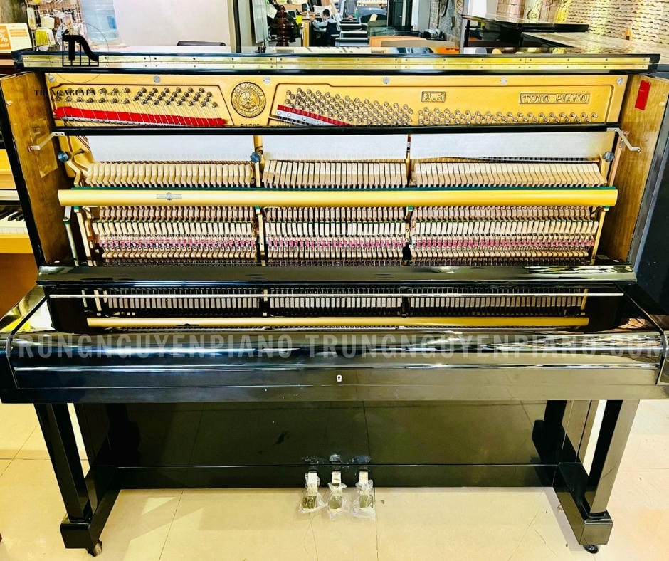 Đàn Piano Apollo A5 4 Đàn Piano Apollo A5 có thiết kế cứng cáp, sang trọng