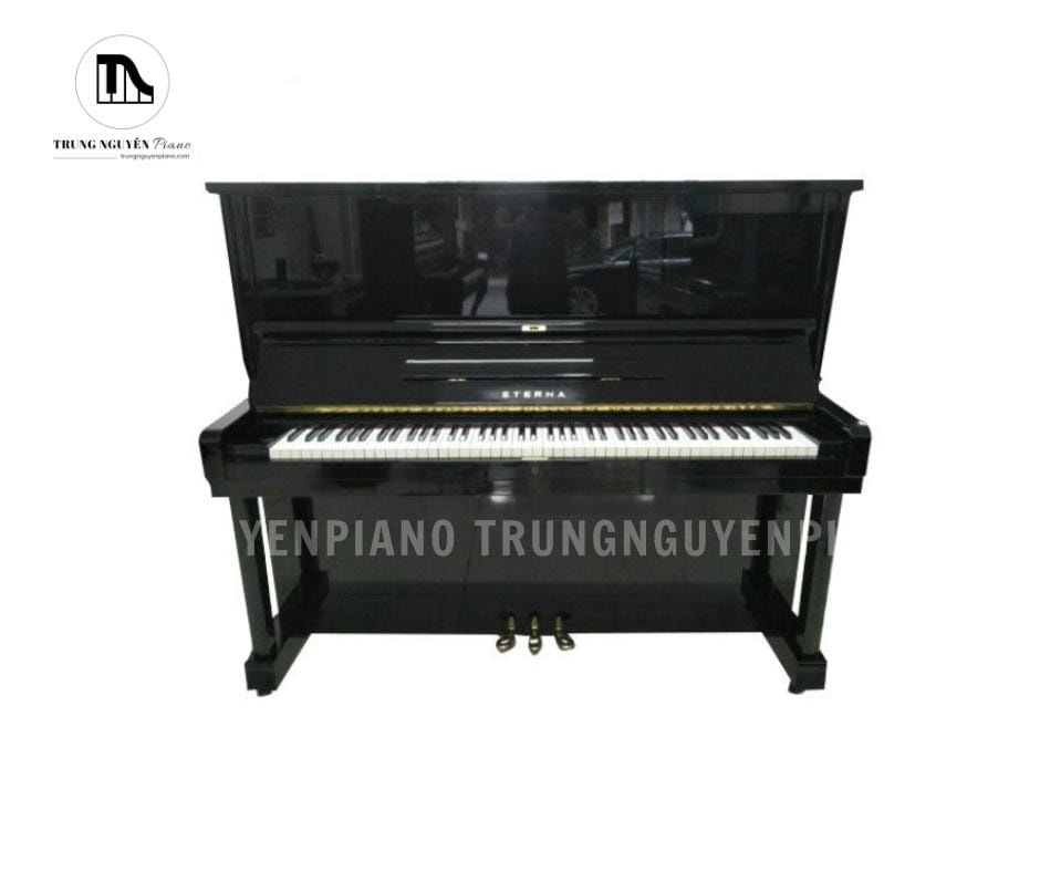 Đàn Piano Eterna 35 có lớp sơn bóng sang trọng