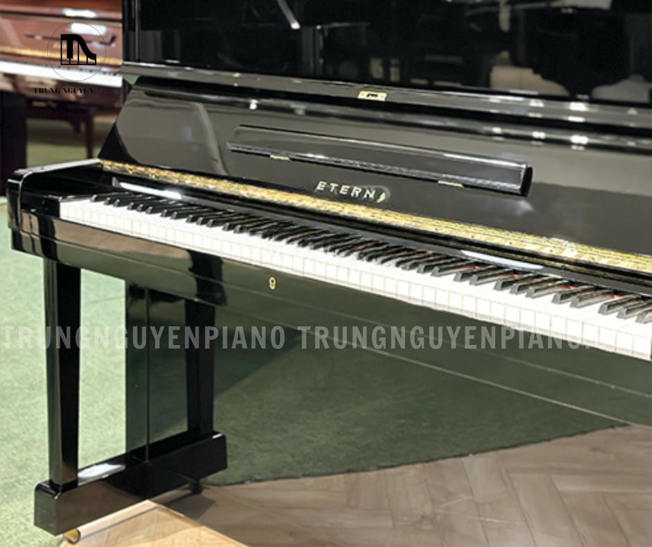 Đàn Piano Eterna 35 có 88 phím đàn được thiết kế đồng đều