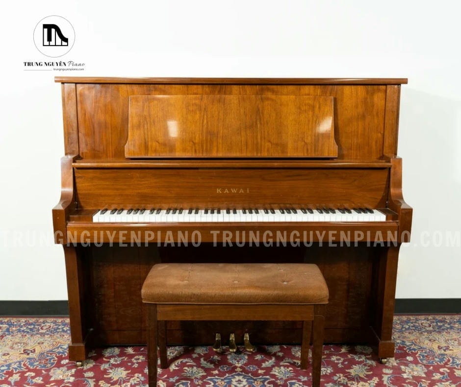 Nắp bàn phím Đàn Piano Kawai KL702: Âm thanh chuyên nghiệp, thiết kế kiểu dáng grand piano mở theo chiều dọc