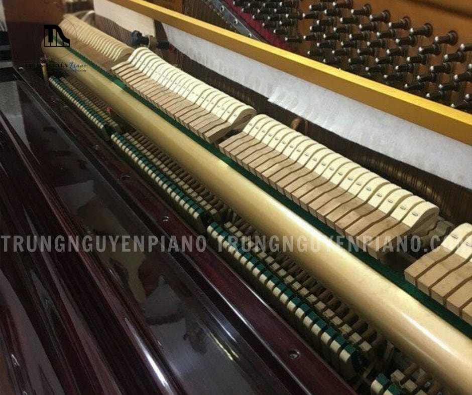 Đàn Piano Kawai KL702 mang đến âm thanh trong trẻo, ngân vang và phong phú