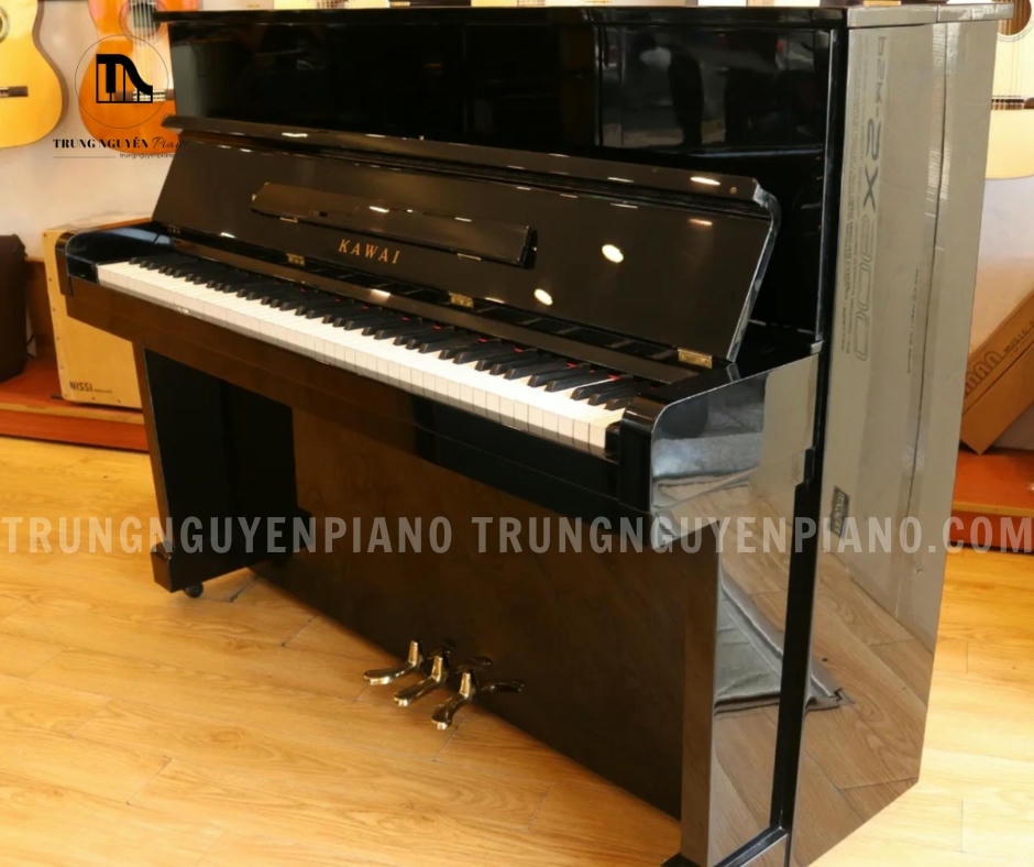 Đàn Piano Kawai KST3 3 Đàn piano Kawai KST3 có kiểu dáng chân thẳng, vững chãi, tạo sự ổn định cho cây đàn