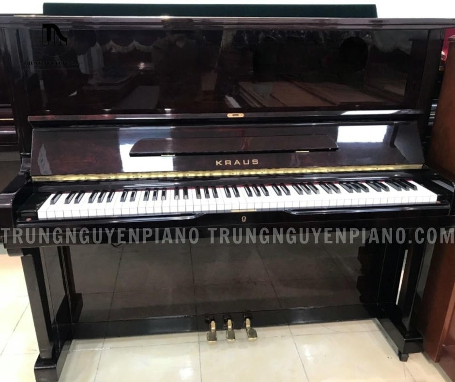 Đàn Piano Kraus KS1M phủ lớp sơn bóng sang trọng và đẹp mắt