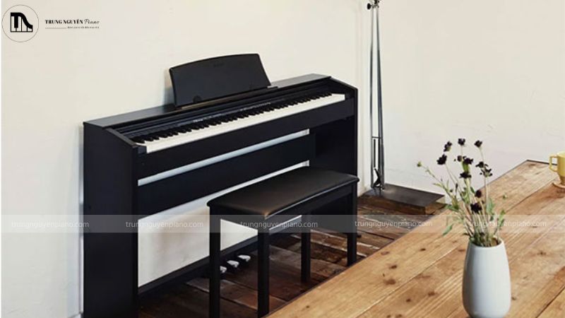 Đàn piano màu đen Casio PX-770 trong không gian phòng khách