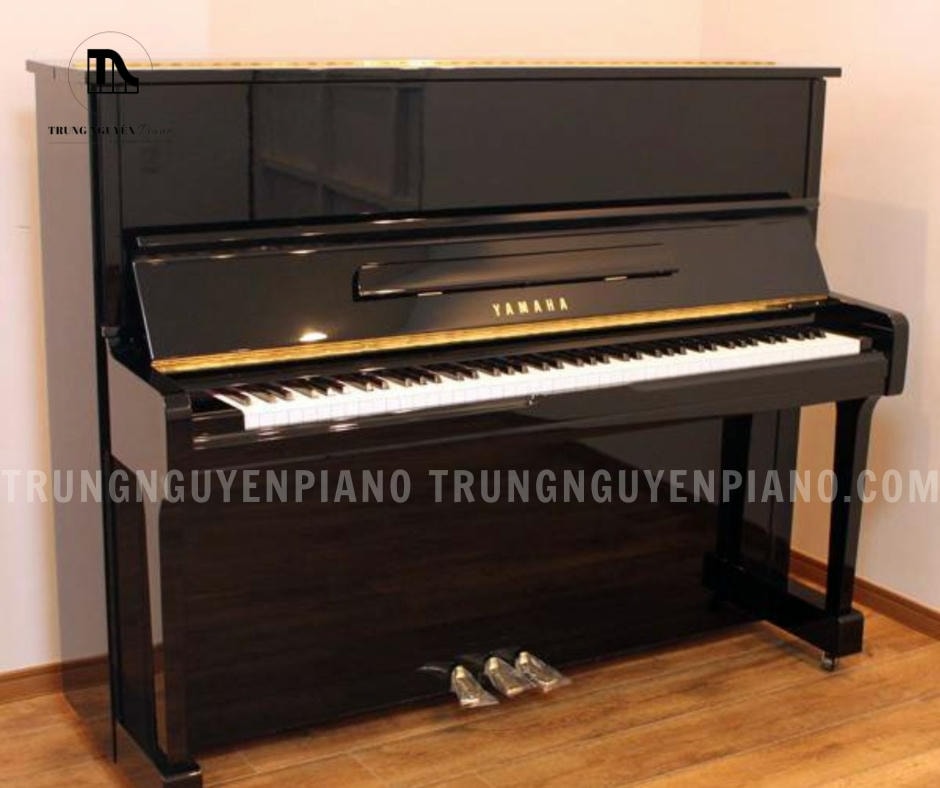 Đàn Piano Yamaha U100 có kích thước nhỏ gọn