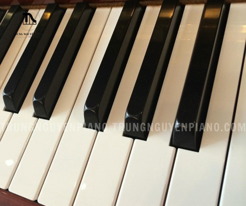 Đàn Piano Yamaha U30MHC trang bị bàn phím 88 phím được chế tác từ chất liệu Phenolic Resin
