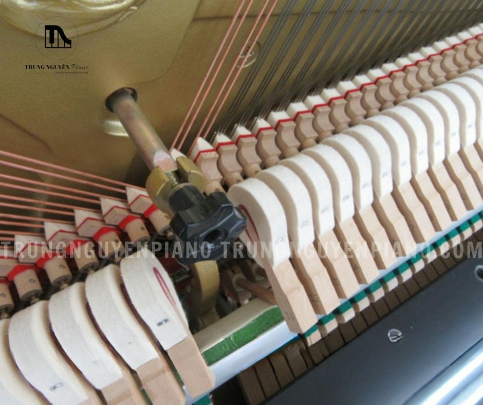 Đàn Piano Yamaha U5AS 4 Đàn Piano Yamaha U5AS trang bị búa đàn cải tiến với vật liệu đặc biệt