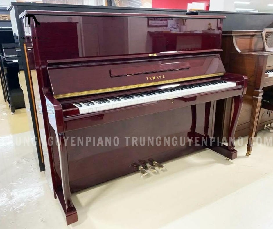 Đàn Piano Yamaha W110BB có thiết kế cổ điển và thanh lịch