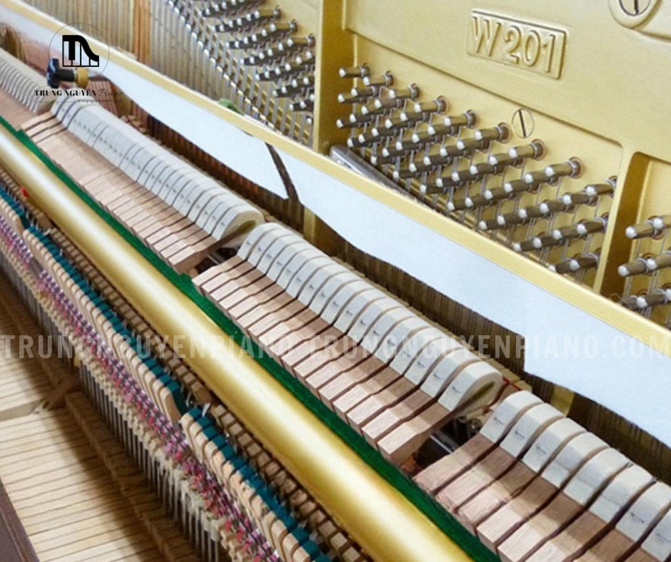 Đàn Piano Yamaha W201 3 Đàn Piano Yamaha W201 nổi bật với chất lượng âm thanh vượt trội