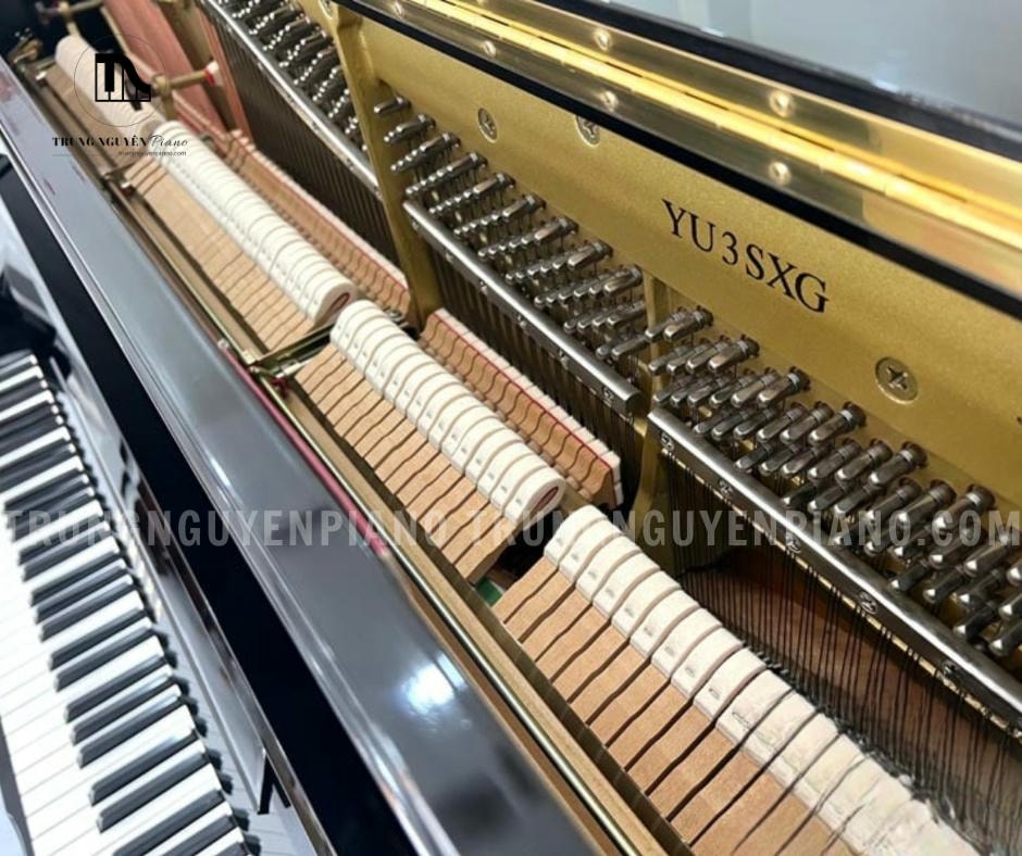 Đàn Piano Yamaha YU3SXG thừa hưởng những ưu điểm nổi bật của dòng YU series như âm thanh mạnh mẽ, thiết kế sang trọng và độ bền cao