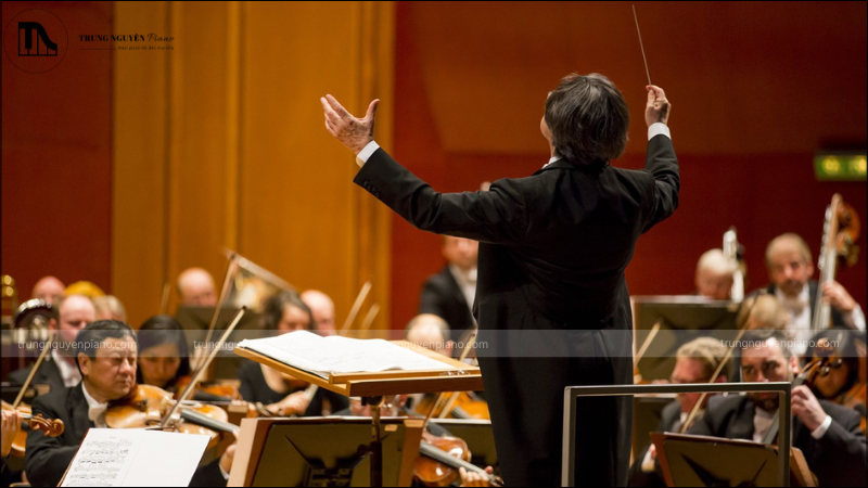 Nhạc giao hưởng là một thể loại âm nhạc cổ điển