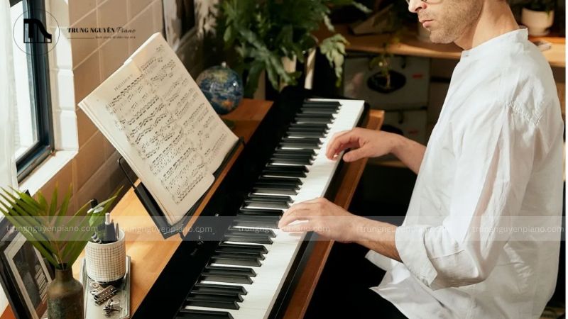 Đàn piano điện mang đi có thể có 61, 76 hoặc 88 phím