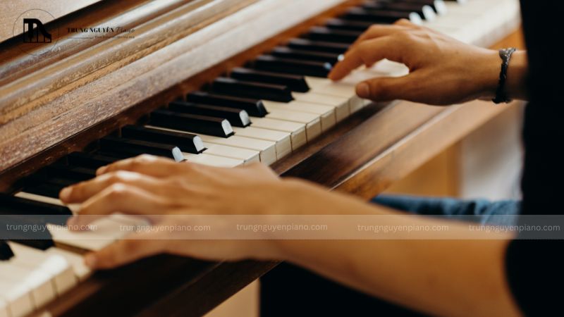 Đắm chìm trong top 10 bản nhạc piano nhẹ nhàng 1 Mỗi thể loại piano nhẹ nhàng đều có những sắc thái riêng, giúp người nghe tìm thấy sự đồng điệu trong cảm xúc.