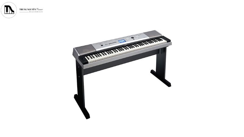 Tìm hiểu về Piano Portable - Sự lựa chọn linh hoạt cho người yêu âm nhạc 8 Việc kiểm tra âm thanh và cảm giác phím là rất quan trọng
