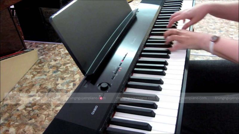 Bàn phím Tri-sensor Scaled Hammer Action II của PX-150