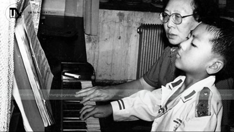 Lang Lang từ khi còn nhỏ đã bị cuốn hút bởi piano