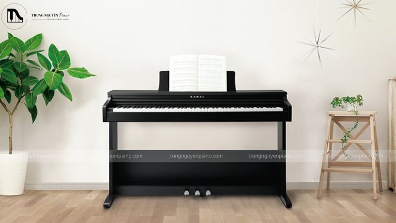 Piano điện đặt ở không gian ấm cúng trong nhà