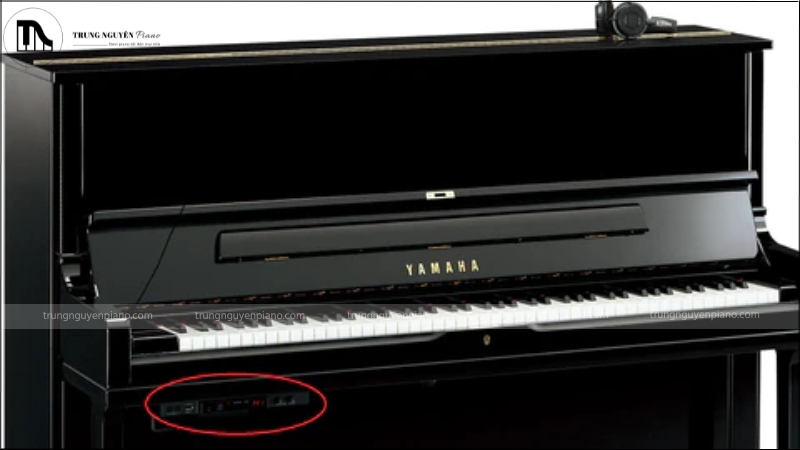 Đàn Piano Cơ Yamaha Silent có cổng tai nghe