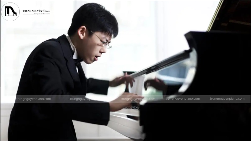 Piano solo đòi hỏi người chơi phải đọc bản nhạc, tìm hiểu về các nốt nhạc và chơi theo