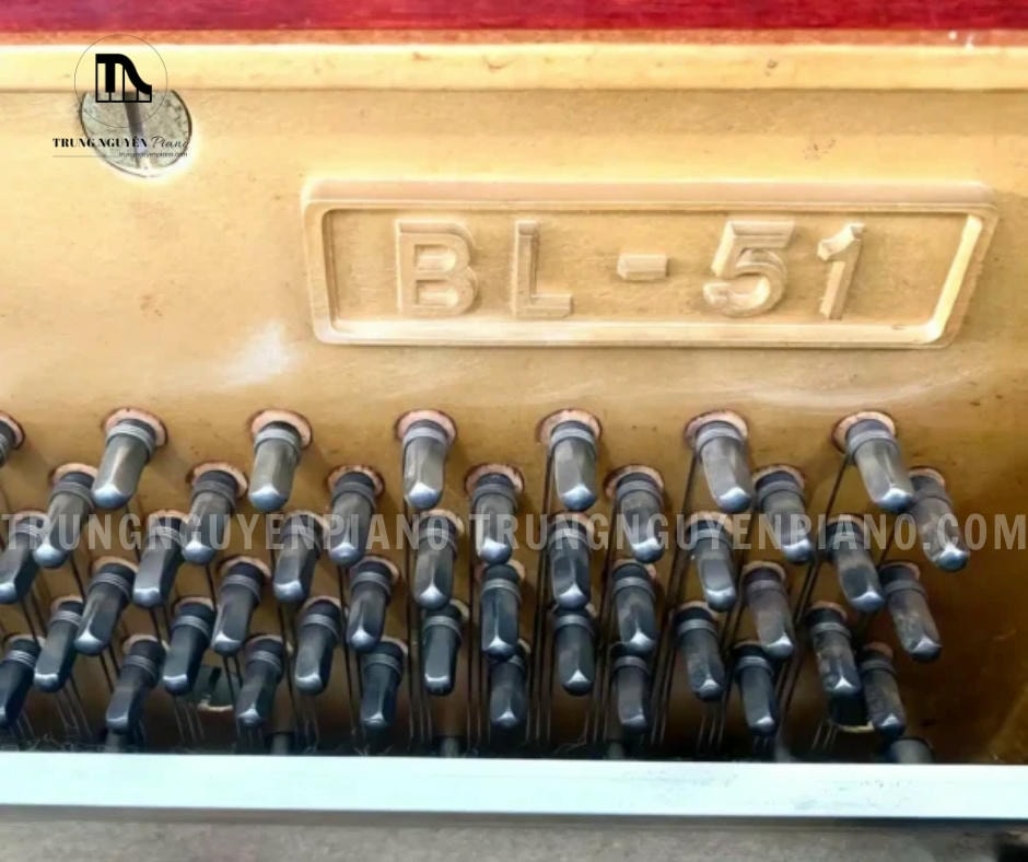 Đàn Piano Kawai BL51 Mahogany 6 Đàn Piano Kawai BL51 Mahogany nổi tiếng với âm sắc phong phú