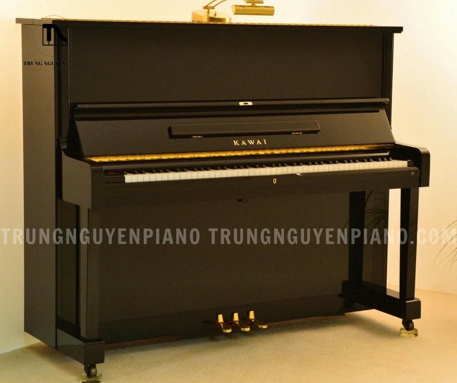 Đàn Piano Kawai NS15 có màu đen bóng nổi bật