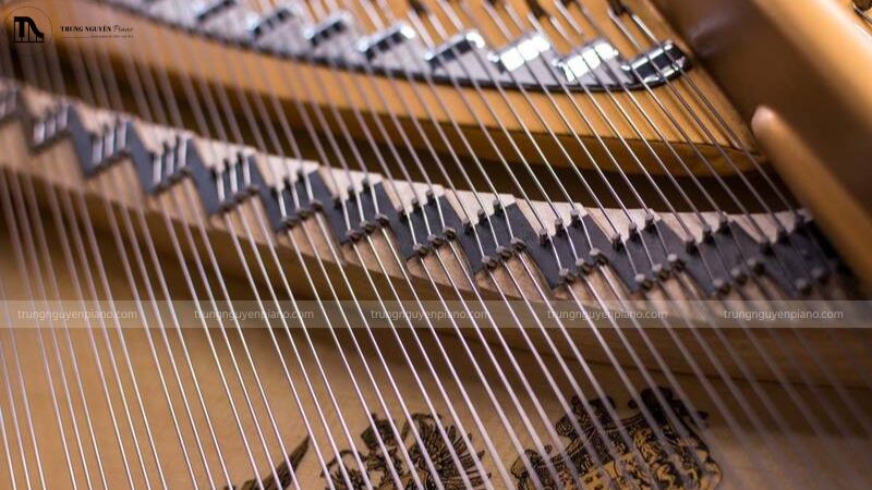Cầu ngựa của piano cơ cũ