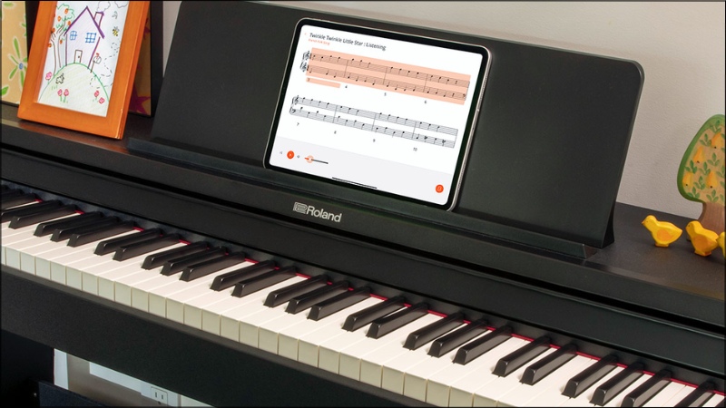 Đàn Piano kỹ thuật số có âm thanh được mô phỏng và lấy mẫu âm thanh từ đàn piano acoustic