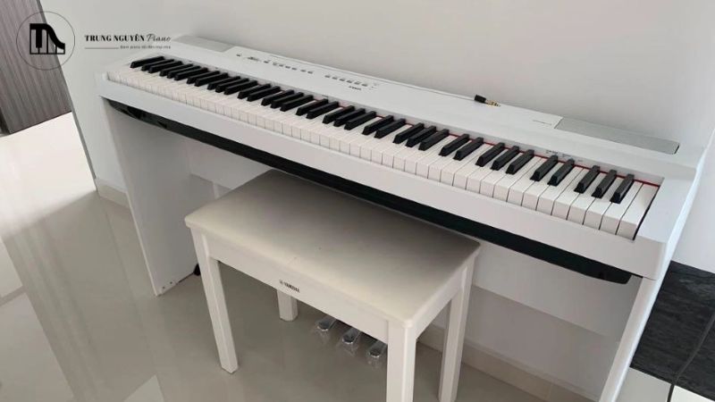 Yamaha P-125 màu trắng 