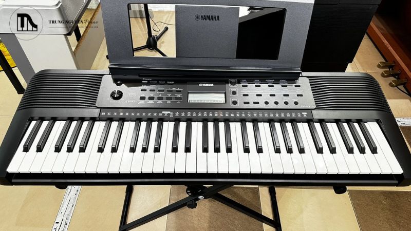 Đánh giá Yamaha PSR-E383: Review chi tiết từ A-Z cho người mới bắt đầu 8 Yamaha PSR-E383 là một cây đàn organ đa năng
