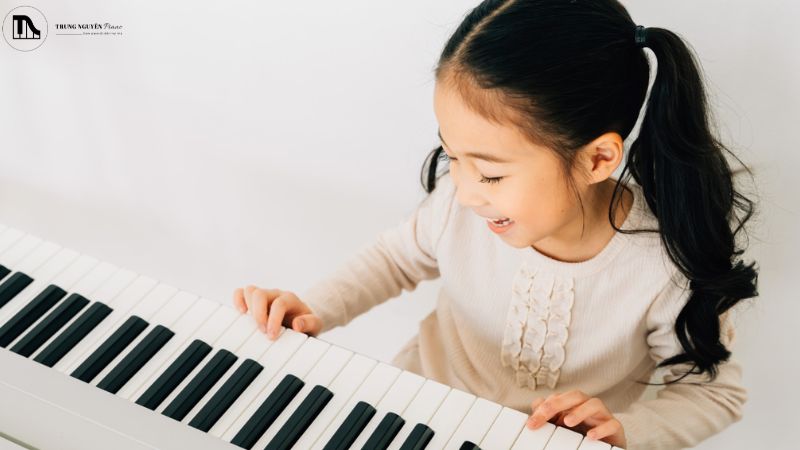 Khi tiếp xúc với âm nhạc não bộ của trẻ 5 tuổi sẽ có sự phát triển 