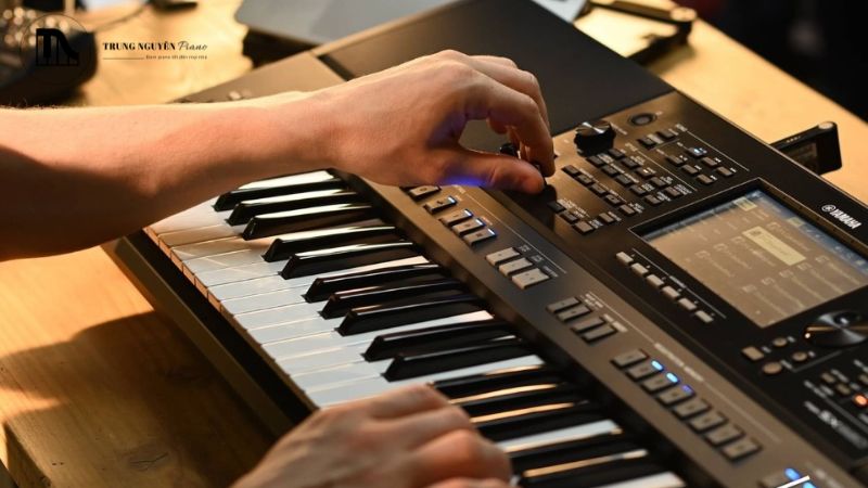 Yamaha PSR-SX900 là model Arranger Workstation cao cấp trong dòng SX