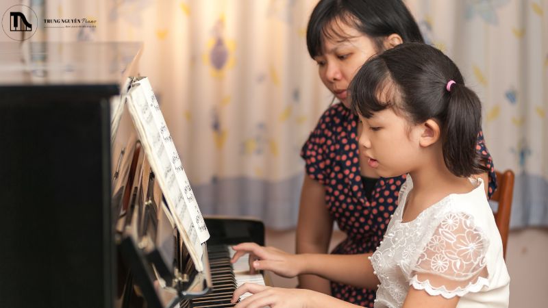 Cân nhắc mua đàn piano cơ cũ từ thương hiệu nổi tiếng