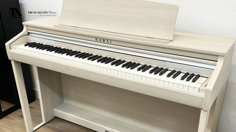 So sánh nhanh với một model cao hơn cùng dòng và một vài đối thủ tiềm năng