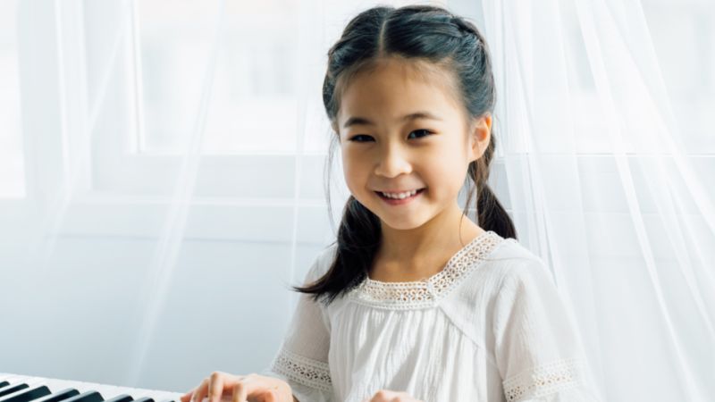 Độ tuổi vàng cho bé học piano: Khi nào là thời điểm lý tưởng nhất? 2 Bé từ 4- 6 tuổi đã bắt đầu có sự phát triển đáng kể