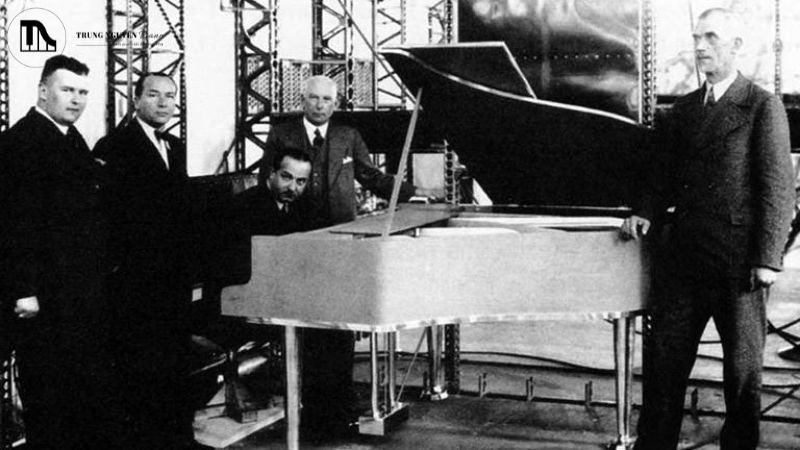 Thời kỳ phát triển của đàn piano Blüthner