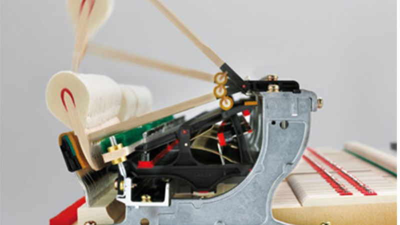 Bộ máy cơ Millennium III của Kawai GL-30