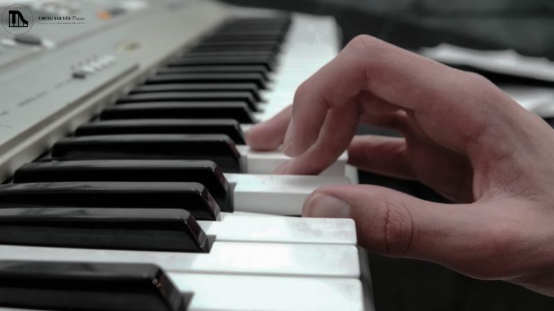 Lợi ích học đàn organ: Tác dụng toàn diện cho trí não, tâm hồn 3 Chơi oran giúp nâng cao sự phản xạ và vận động