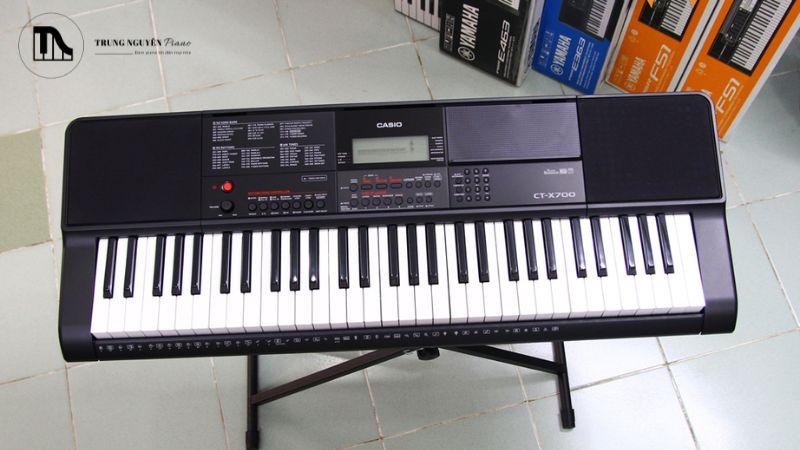 So sánh đàn Organ Yamaha và Casio: Cách chọn đàn chuẩn nhất 5 Thường nhẹ nhàng hơn so với phím Yamaha, dễ làm quen, đặc biệt phù hợp với người mới bắt đầu hoặc trẻ em
