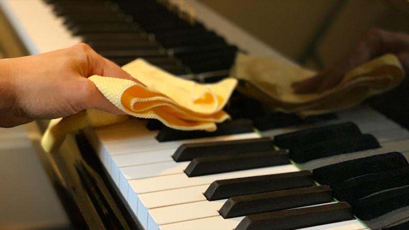 Các phụ kiện piano không thể thiếu là gì? Hướng dẫn chọn phụ kiện piano chuẩn 8 Phụ kiện đàn piano - Dung dịch vệ sinh đàn piano chuyên dụng
