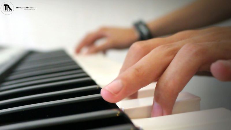 Học organ rèn luyện kiên nhẫn, tăng sáng tạo như thế nào? 2 Làm quen với những nốt nhạc đầu tiên là thử thách cho người mới chơi đàn